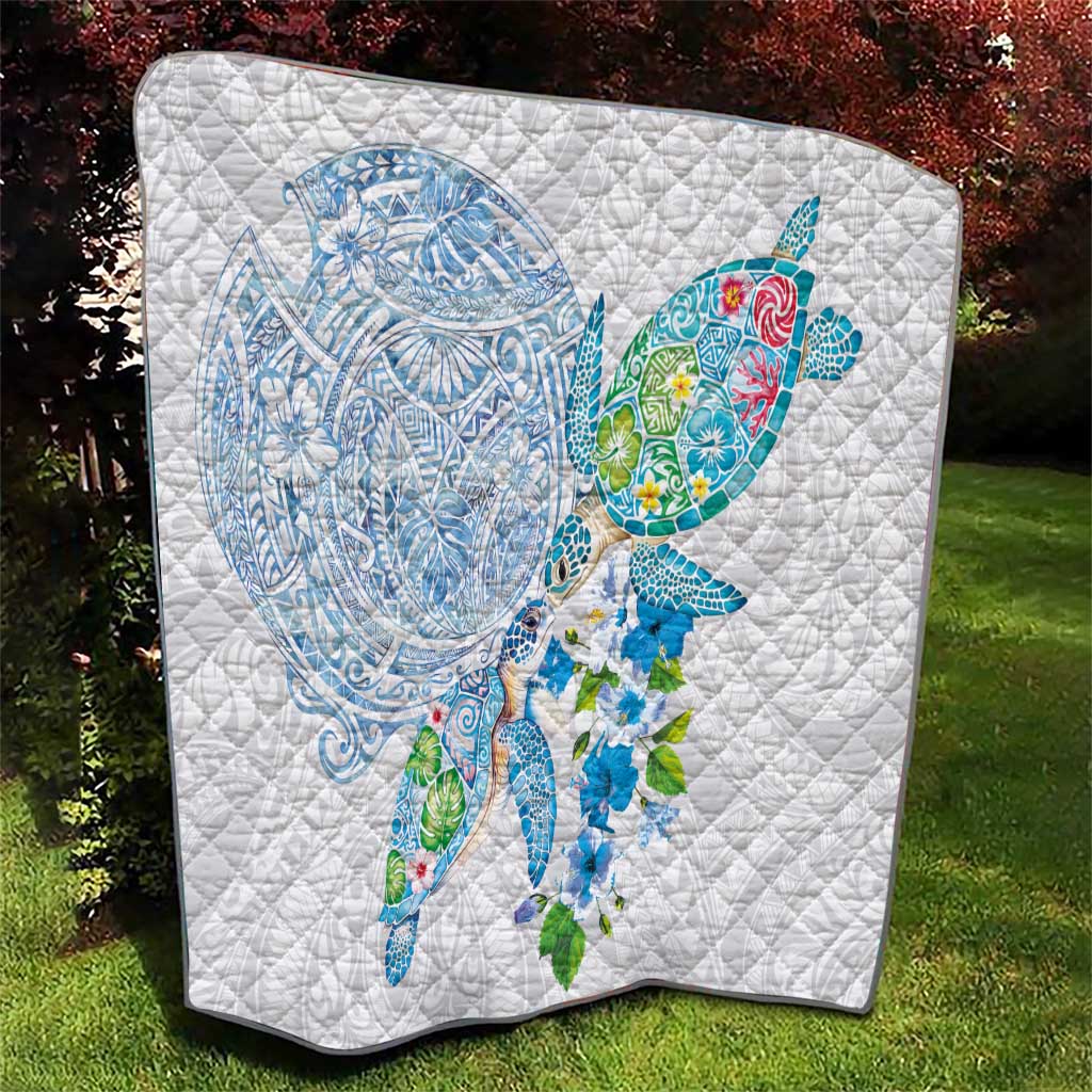 Hawaiian Couple Turtles Honi Quilt Polynesian Art Motifs and Hibiscus White Blue Color - Polynesian Pride