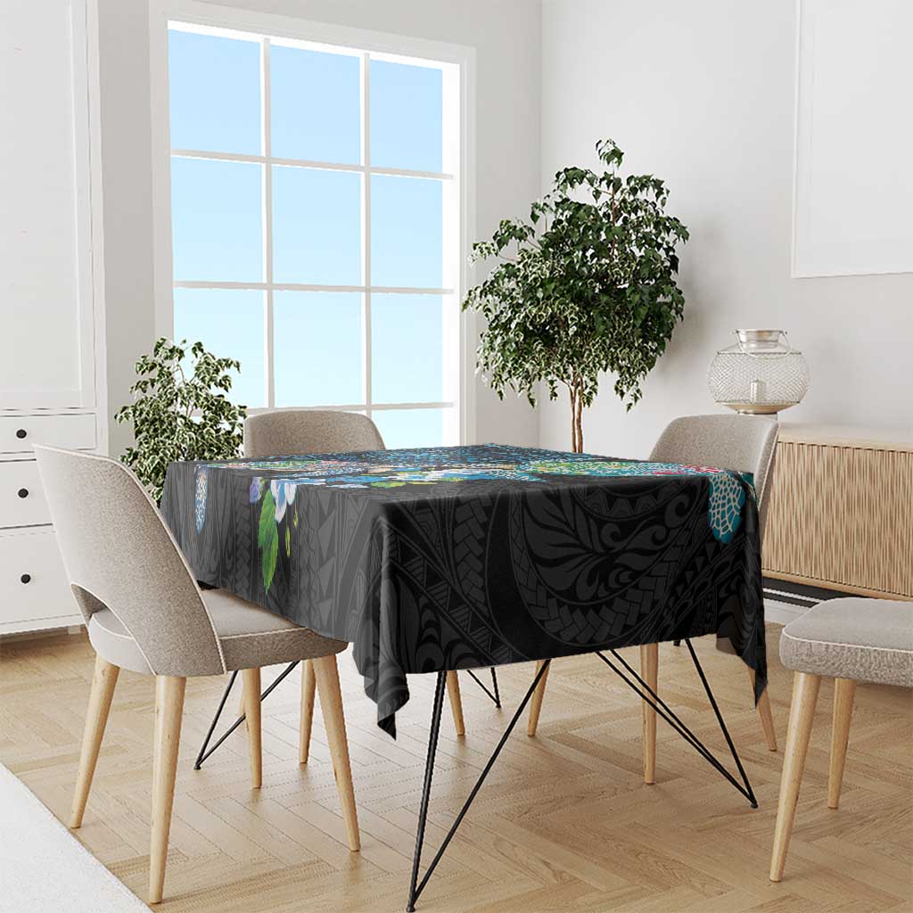 Hawaiian Couple Turtles Honi Tablecloth Polynesian Art Motifs and Hibiscus Black Blue Color - Polynesian Pride