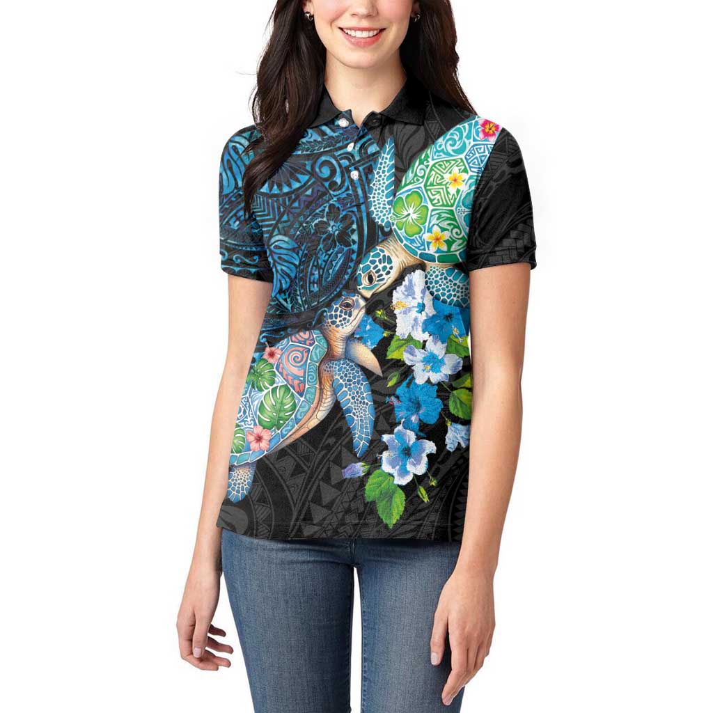 Hawaiian Couple Turtles Honi Women Polo Shirt Polynesian Art Motifs and Hibiscus Black Blue Color LT03 - Polynesian Pride