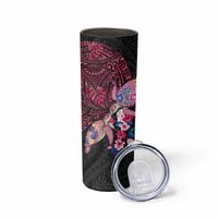 Hawaiian Couple Turtles Honi Skinny Tumbler Polynesian Art Motifs and Hibiscus Black Red Color LT03 - Polynesian Pride
