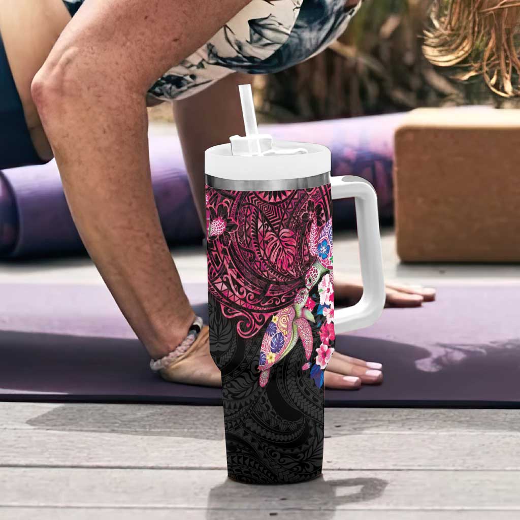 Hawaiian Couple Turtles Honi Tumbler With Handle Polynesian Art Motifs and Hibiscus Black Red Color LT03 - Polynesian Pride