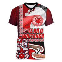 Maori Waitangi Women V Neck T Shirt Hei-tiki Koru with Tino Rangatiratanga Maori Flag LT03 Female Red - Polynesian Pride