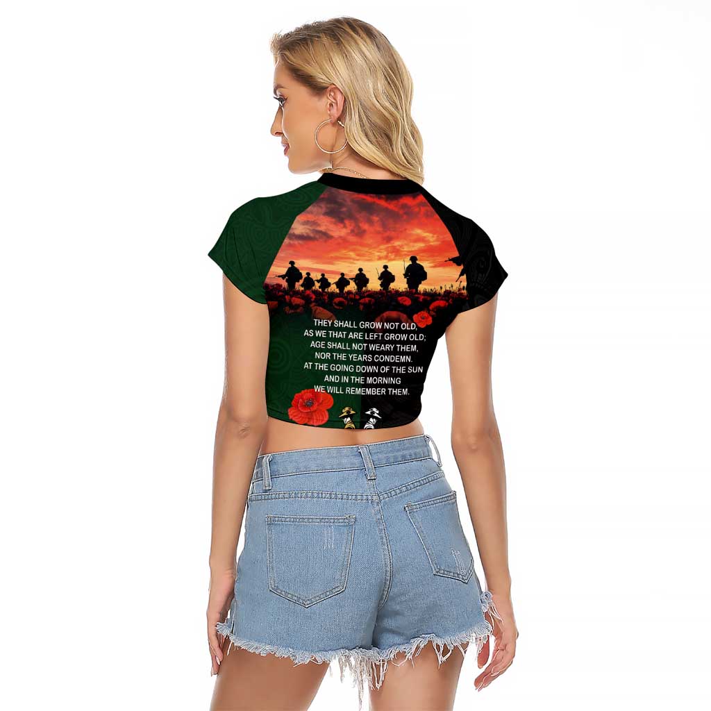 New Zealand and Australia ANZAC Day Raglan Cropped T Shirt Lest We Forget Indigenous and Maori Pattern