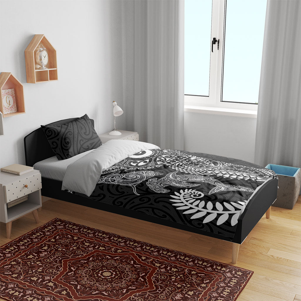Aotearoa Maori Sea Animals Tribal Bedding Set Manta Ray and Shark Moko Pattern Black Color