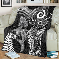 Aotearoa Maori Sea Animals Tribal Blanket Manta Ray and Shark Moko Pattern Black Color