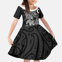 Aotearoa Maori Sea Animals Tribal Family Matching Short Sleeve Bodycon Dress and Hawaiian Shirt Manta Ray and Shark Moko Pattern Black Color LT03 Daughter's Dress Black - Polynesian Pride