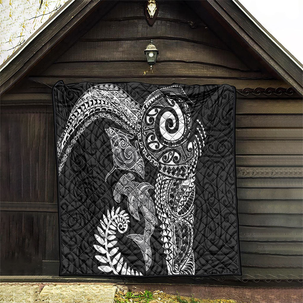 Aotearoa Maori Sea Animals Tribal Quilt Manta Ray and Shark Moko Pattern Black Color