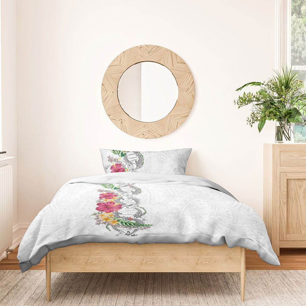 Hawaii DNA Kakau Tattoo Bedding Set with Plumeria and Hibiscus Tropical Plants White Color