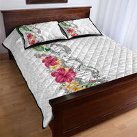 Hawaii DNA Kakau Tattoo Quilt Bed Set with Plumeria and Hibiscus Tropical Plants White Color