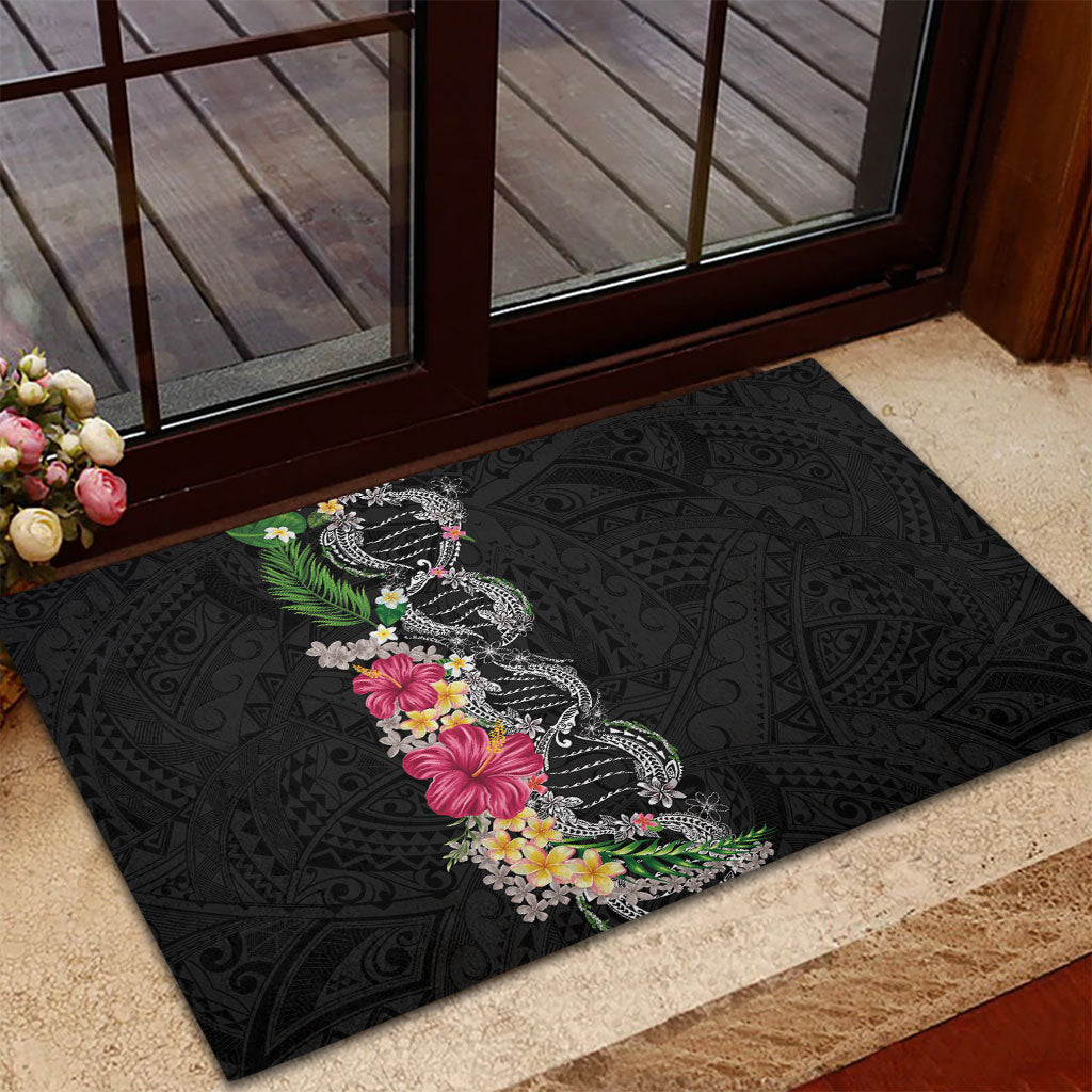 Hawaii DNA Kakau Tattoo Rubber Doormat with Plumeria and Hibiscus Tropical Plants Black Color