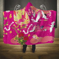 Hawaiian and Japanese Culture Together Hooded Blanket Kakau Tribal Pattern and Irezumi Art Pink Color