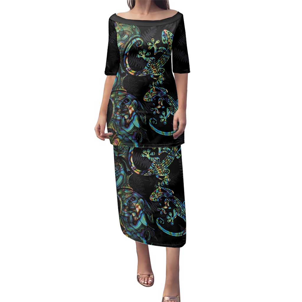 New Zealand Gecko Maori Art Tattoo Family Matching Puletasi and Hawaiian Shirt Silver Fern and Paua Shell Mode LT03 Mom's Dress Black - Polynesian Pride