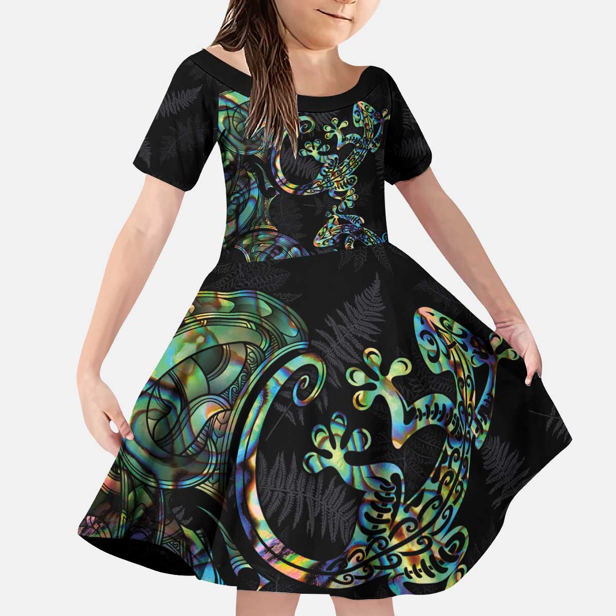 New Zealand Gecko Maori Art Tattoo Kid Short Sleeve Dress Silver Fern and Paua Shell Mode LT03 KID Black - Polynesian Pride