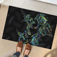 New Zealand Gecko Maori Art Tattoo Rubber Doormat Silver Fern and Paua Shell Mode