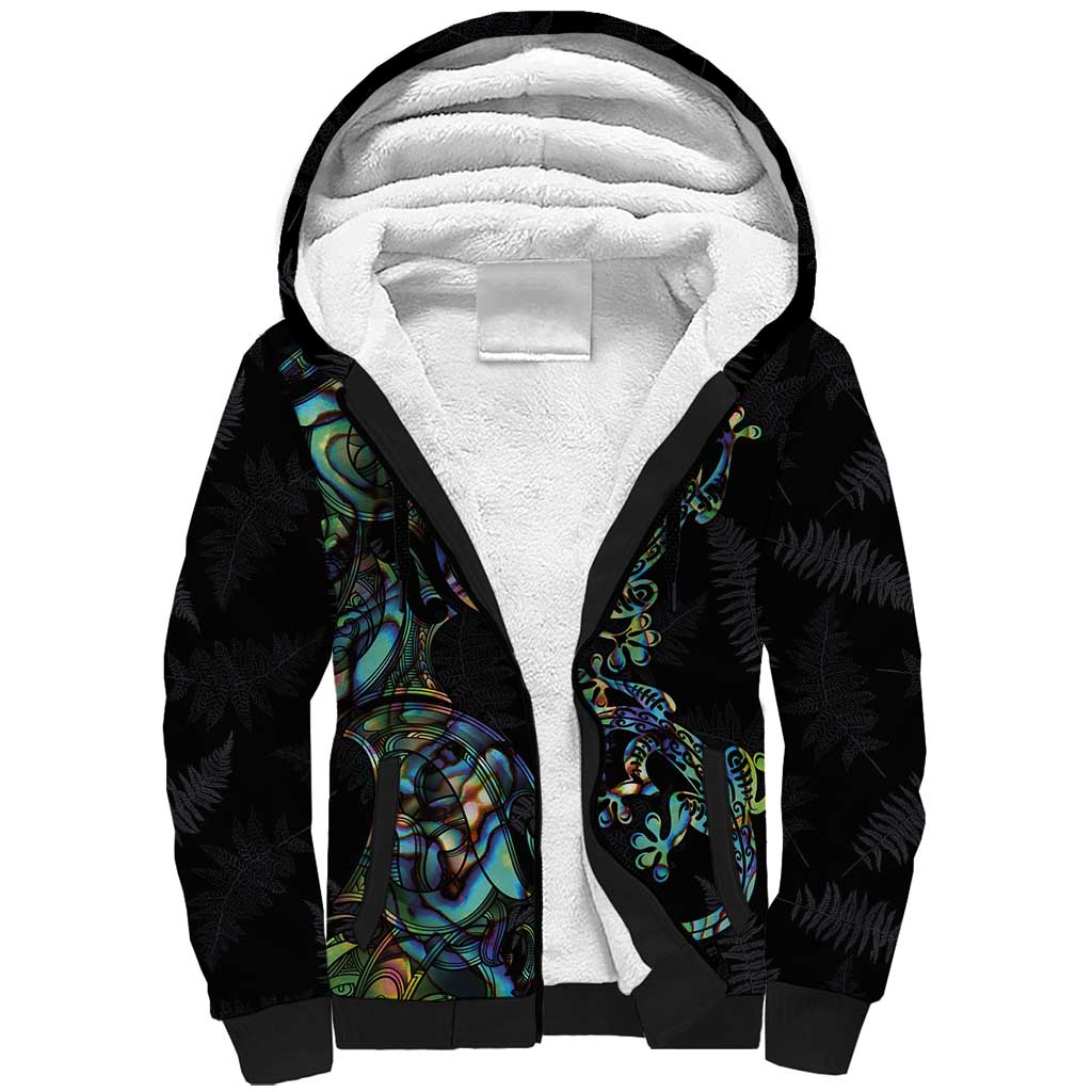 New Zealand Gecko Maori Art Tattoo Sherpa Hoodie Silver Fern and Paua Shell Mode LT03 Unisex Black - Polynesian Pride
