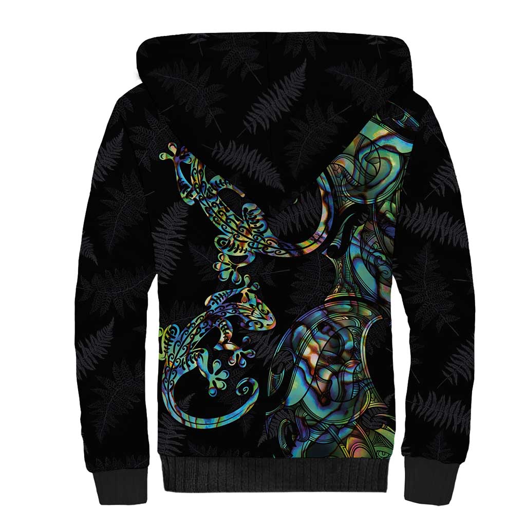 New Zealand Gecko Maori Art Tattoo Sherpa Hoodie Silver Fern and Paua Shell Mode LT03 - Polynesian Pride