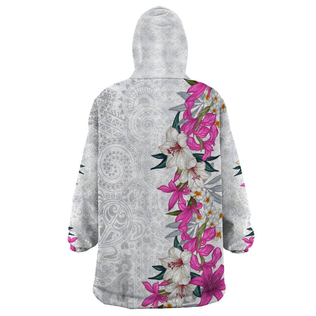 Hawaii Tropical Leaves and Flowers Wearable Blanket Hoodie Tribal Polynesian Pattern White Style