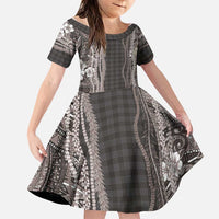 Hawaiian Art Flower Tribal with Lei Family Matching Tank Maxi Dress and Hawaiian Shirt Palaka Pattern Grayscale LT03 Daughter's Dress Gray - Polynesian Pride