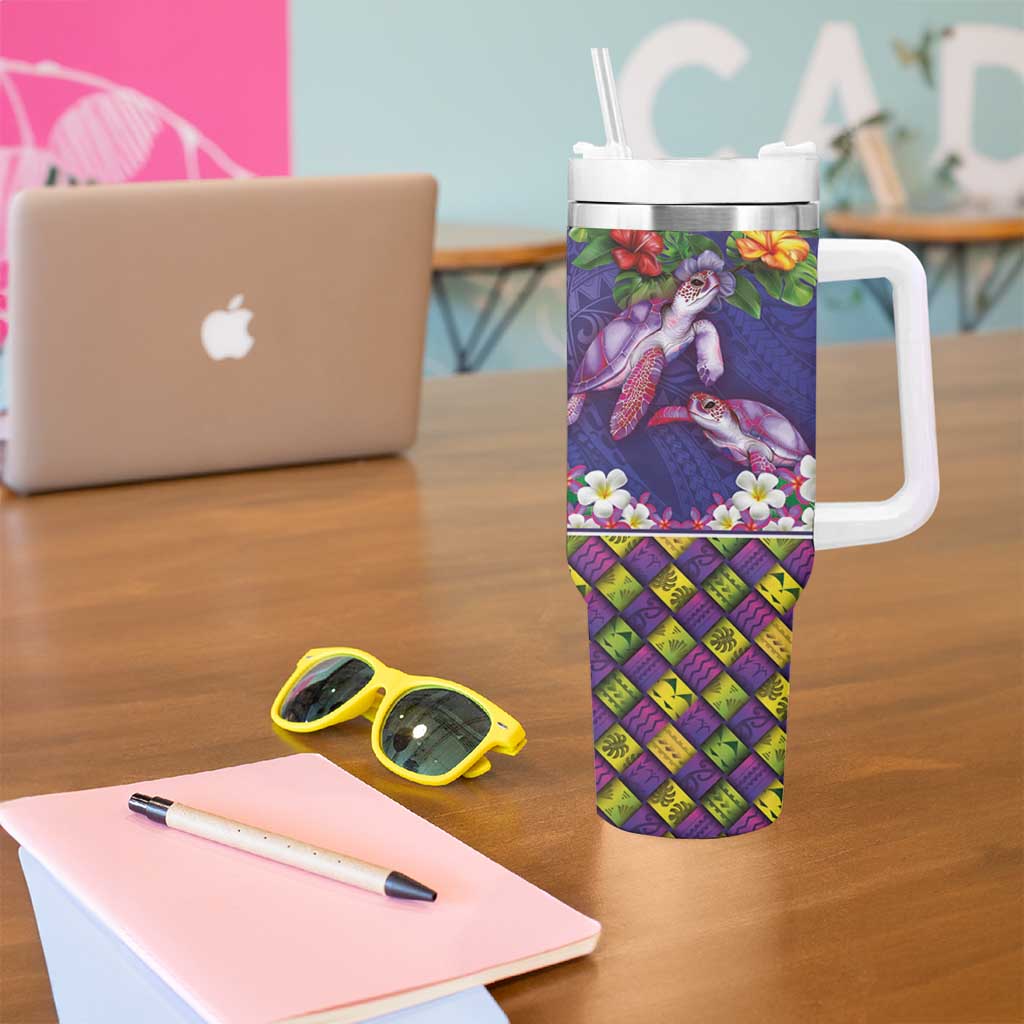 Hawaiian Lei Turtle and Plumeria Tumbler With Handle Polynerian Art Tattoo-Navy Color