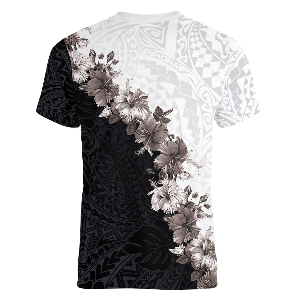 Hawaii Grayscale Hibiscus Flowers Women V-Neck T-Shirt Polynesian Pattern With Half Black White Version