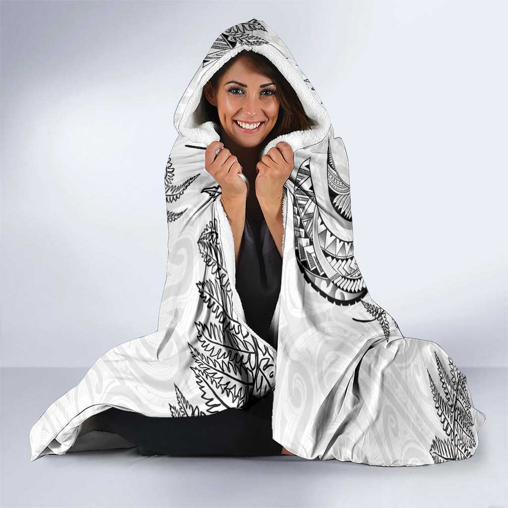 New Zealand Sea Animals with Maori Tribal Tattoo Hooded Blanket Shark Manta Ray with Silver Fern White LT03 - Polynesian Pride