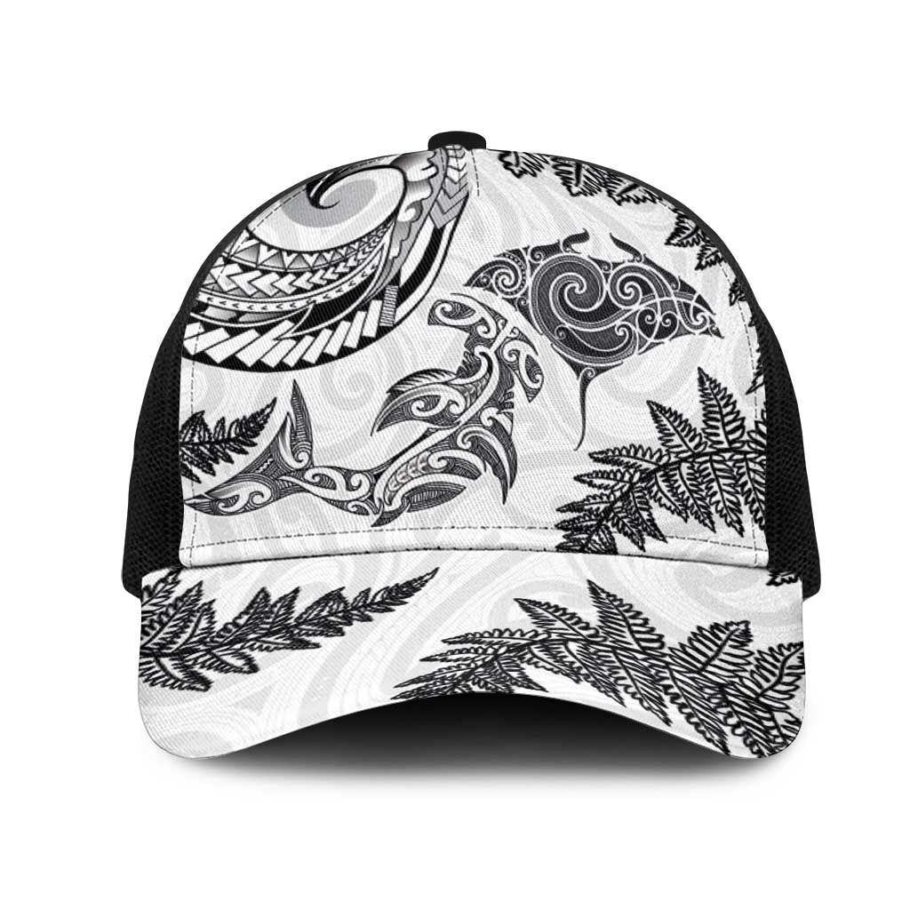 New Zealand Sea Animals with Maori Tribal Tattoo Mesh Trucker Cap Shark Manta Ray with Silver Fern White LT03 One Size Black White - Polynesian Pride