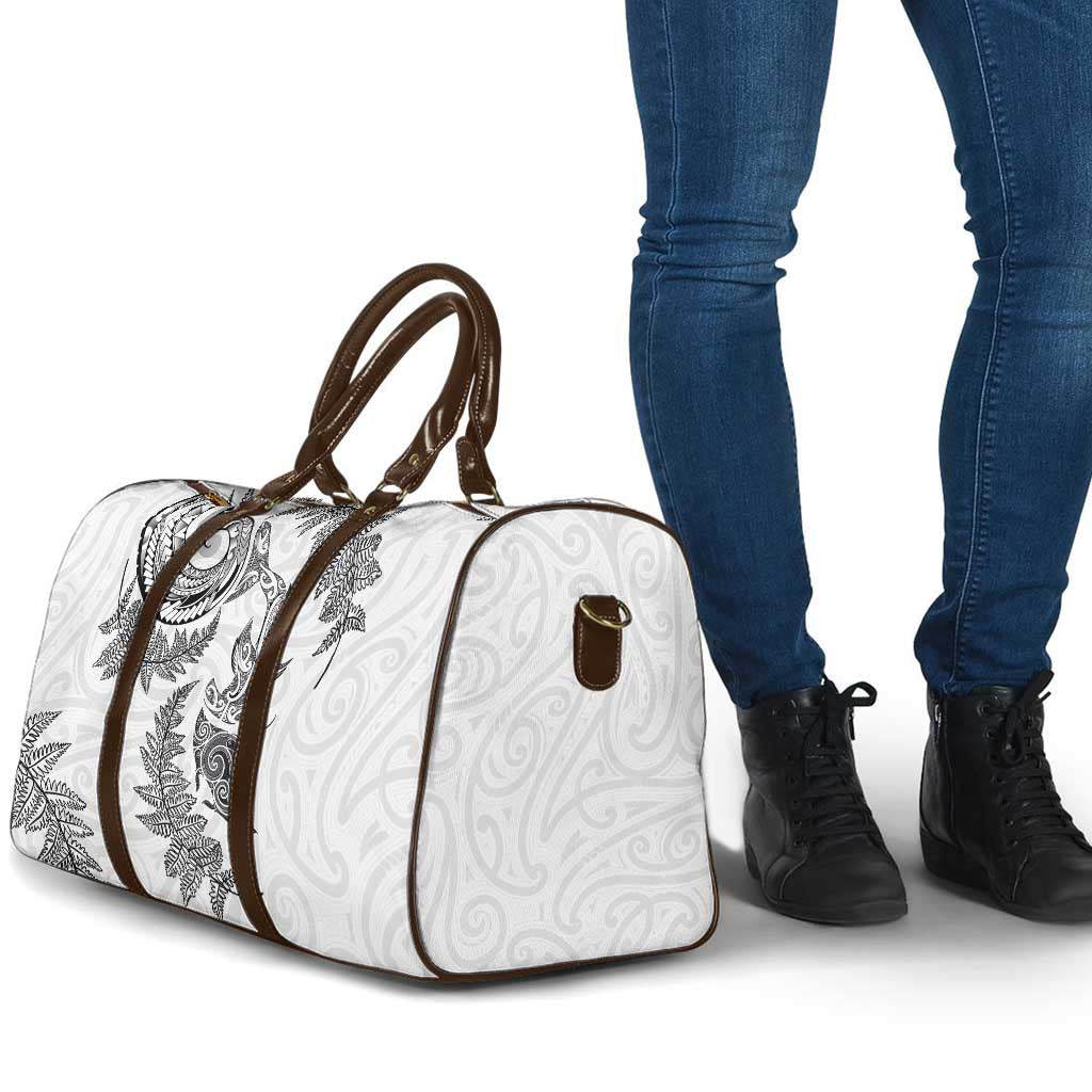 New Zealand Sea Animals with Maori Tribal Tattoo Travel Bag Shark Manta Ray with Silver Fern White LT03 - Polynesian Pride