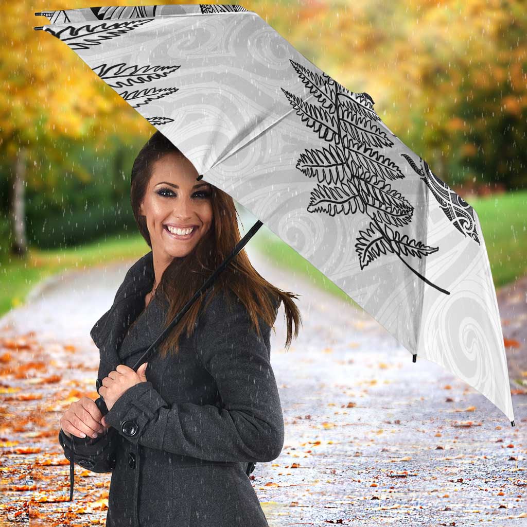 New Zealand Sea Animals with Maori Tribal Tattoo Umbrella Shark Manta Ray with Silver Fern White LT03 - Polynesian Pride