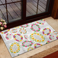 Hawaiian Kakau Tattoo Leis and Palaka Pattern Rubber Doormat Traditional Aloha Tribal White Color