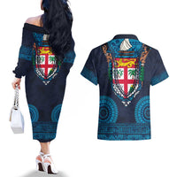 Fiji Coat of Arms Traditional Dashiki Couples Matching Off The Shoulder Long Sleeve Dress and Hawaiian Shirt Tapa Art and Palm Leaves Pattern Dark Navy Color - Polynesian Pride