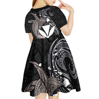 Hawaiian Whale and Kanaka Maoli Symbol Kid Short Sleeve Dress Hibiscus with Hawaii Map and Polynesian Tattoo Grayscale Color LT03 - Polynesian Pride