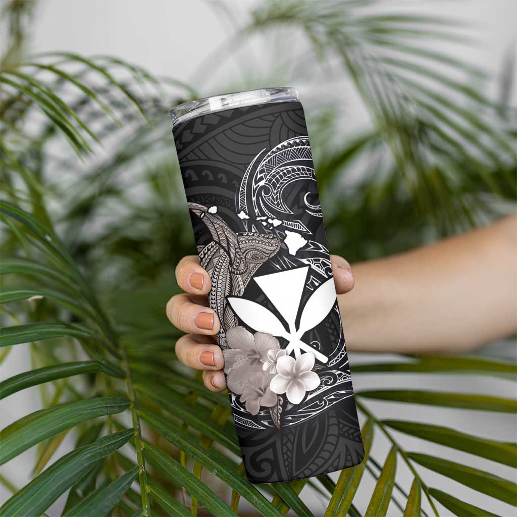 Hawaiian Whale and Kanaka Maoli Symbol Skinny Tumbler Hibiscus with Hawaii Map and Polynesian Tattoo Grayscale Color LT03 - Polynesian Pride