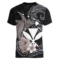 Hawaiian Whale and Kanaka Maoli Symbol Women V-Neck T-Shirt Hibiscus with Hawaii Map and Polynesian Tattoo Grayscale Color LT03 - Polynesian Pride