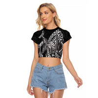 Hawaiian Whales Polynesian Art Motifs Raglan Cropped T Shirt Black Color - Polynesian Pride