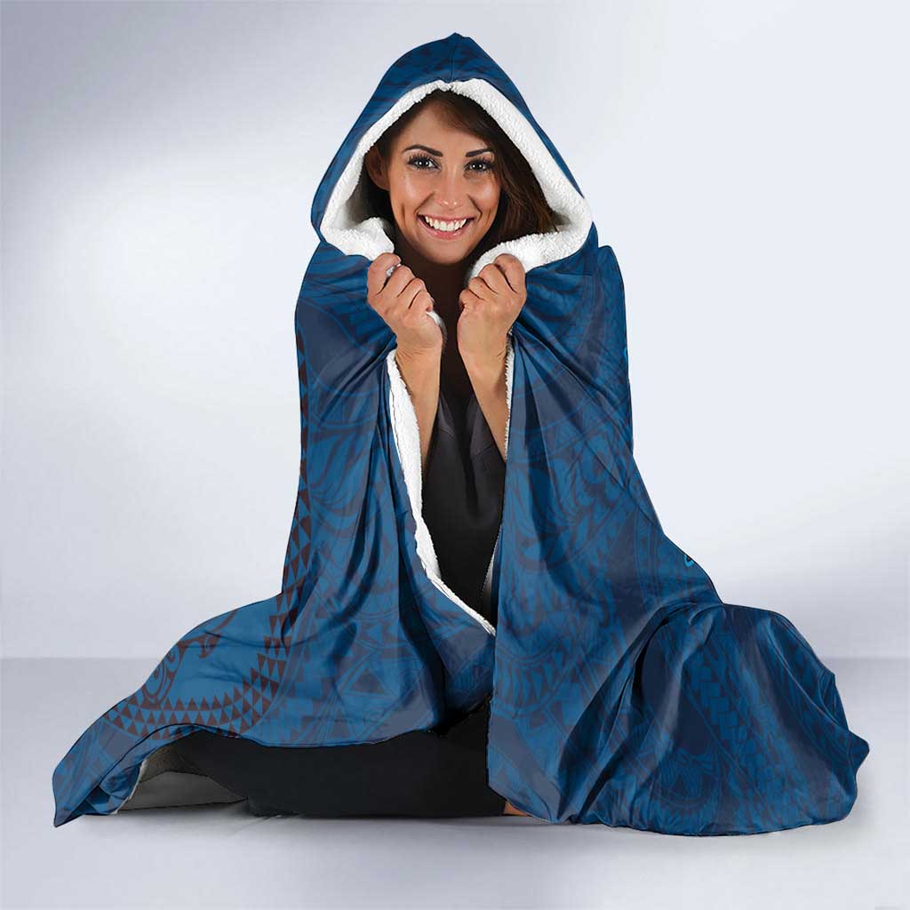 Hawaiian Whales Polynesian Art Motifs Hooded Blanket Blue Color - Polynesian Pride