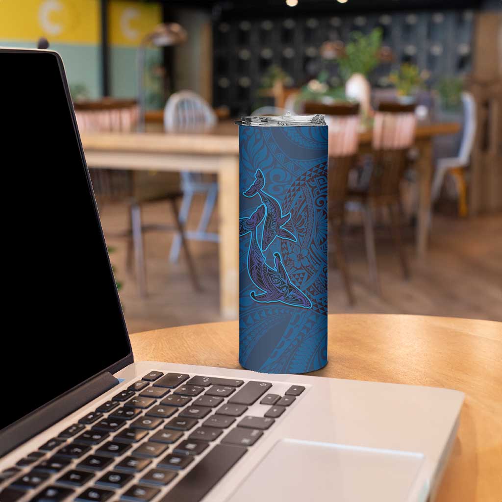 Hawaiian Whales Polynesian Art Motifs Skinny Tumbler Blue Color - Polynesian Pride