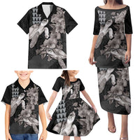 Hawaiian Turtle Love Couple Family Matching Puletasi and Hawaiian Shirt - Sweet Hibiscus and Kakau Pattern Grayscale Color LT03 - Polynesian Pride