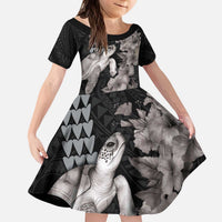 Hawaiian Turtle Love Couple Kid Short Sleeve Dress - Sweet Hibiscus and Kakau Pattern Grayscale Color LT03 KID Black - Polynesian Pride