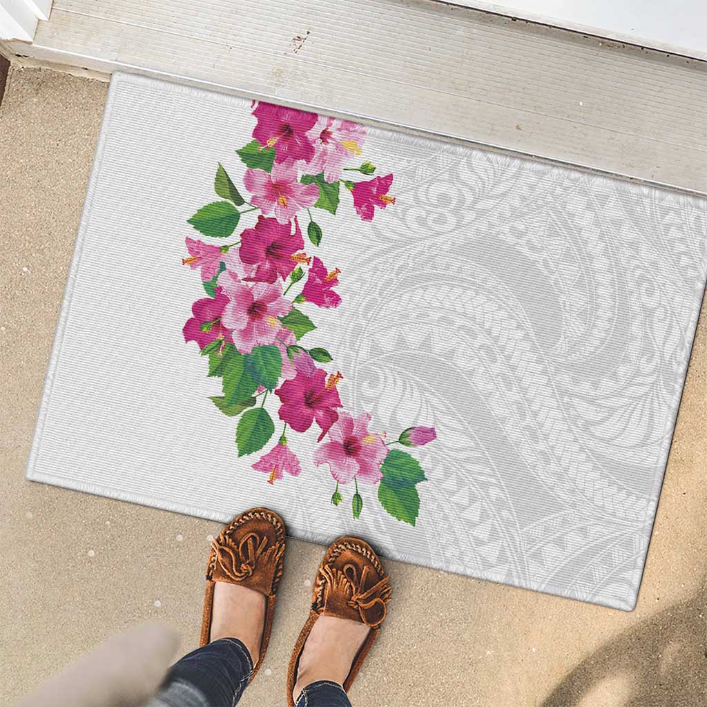 Hawaiian Hibiscus and Art Polynesian Tattoo Rubber Doormat White Color