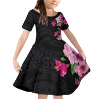 Hawaiian Hibiscus and Art Polynesian Tattoo Family Matching Off Shoulder Short Dress and Hawaiian Shirt Black Color LT03 Daughter's Dress Black - Polynesian Pride