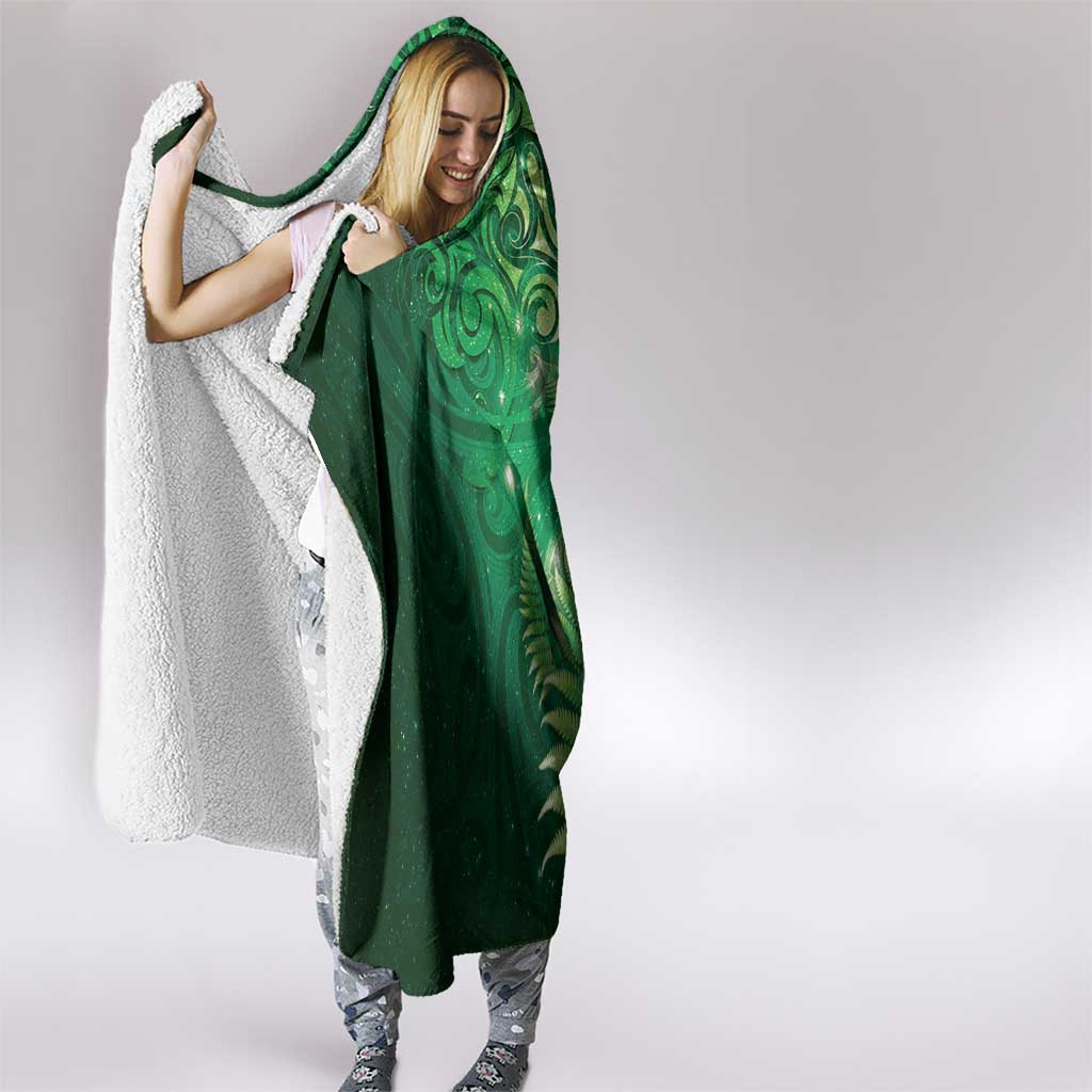 Matariki New Zealand Maori Silver Fern Hooded Blanket Galaxy Green Sky Style