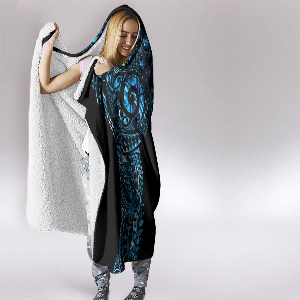 New Zealand Maori Koru Art Traditional Tattoo Hooded Blanket Paua Shell