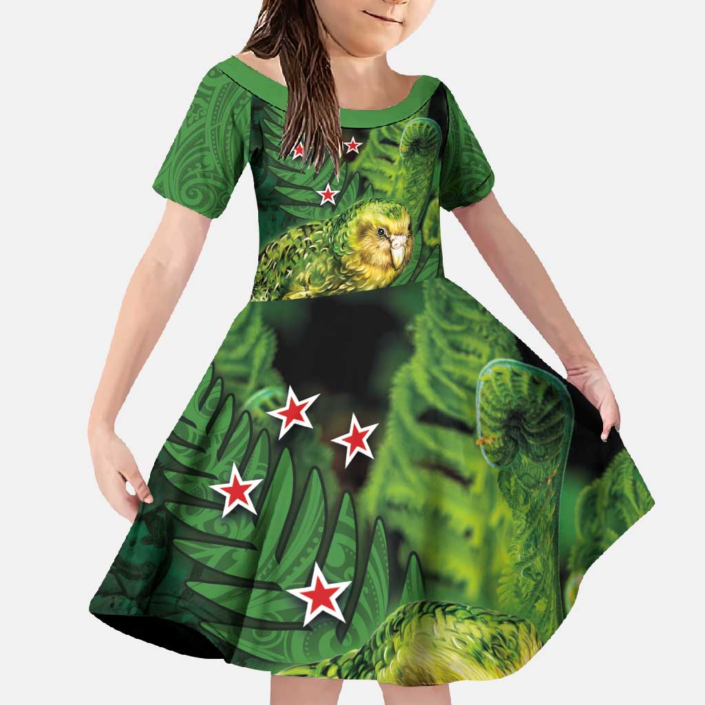 New Zealand Kkp Family Matching Summer Maxi Dress and Hawaiian Shirt Silver Fern with Close up of Green Fern Leaves and Maori Tattoo LT03 Daughter's Dress Green - Polynesian Pride