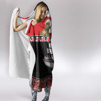 New Zealand Meri Kirihimete Hooded Blanket Christmas Tui Bird and Kea Bird - Haka Santa with Maori Koru Art Pattern LT03 - Polynesian Pride