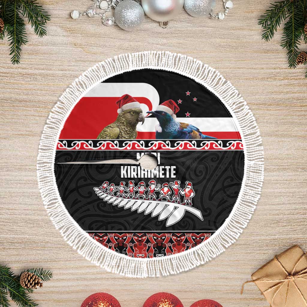 New Zealand Meri Kirihimete Tree Skirt Christmas Tui Bird and Kea Bird - Haka Santa with Maori Koru Art Pattern LT03 Fringed Black - Polynesian Pride