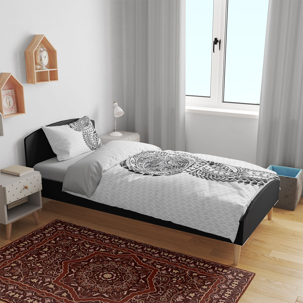 Hawaiian Traditional Tattoos Bedding Set Kakau Tribal Tropical Plant Motif White Color