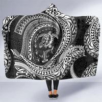 Hawaiian Turtle and Shark Hooded Blanket Kakau Tribal with Polynesian Pattern Black Color