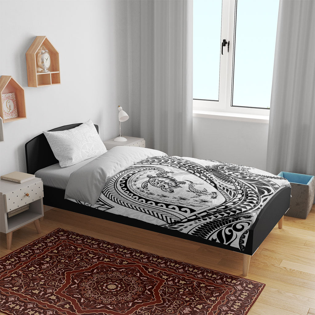 Hawaiian Turtle and Shark Bedding Set Kakau Tribal with Polynesian Pattern White Color