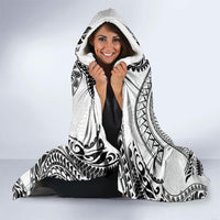 Hawaiian Turtle and Shark Hooded Blanket Kakau Tribal with Polynesian Pattern White Color