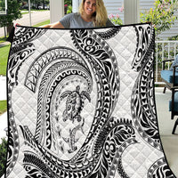Hawaiian Turtle and Shark Quilt Kakau Tribal with Polynesian Pattern White Color